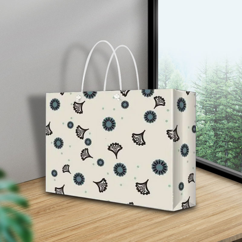 Kde najdu udržitelné veganské kožené kabelky